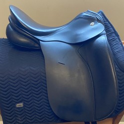 KN ALLGERO DRESSAGE 17.5